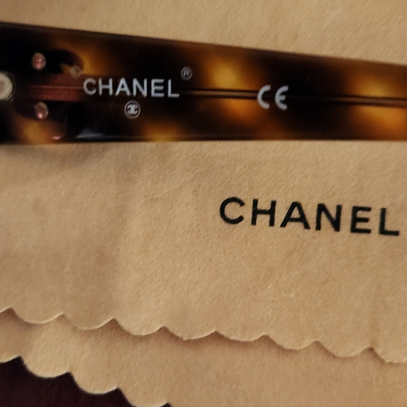 CHANEL Vintage Tortoise Shell Gold CC Sunglasses 04151 - Picture 3 of 7